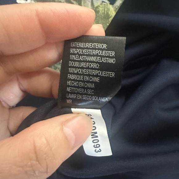 Tahari 3/4 Sleeves and Watercolor Floral Pattern size 10 - Picture 8 of 9